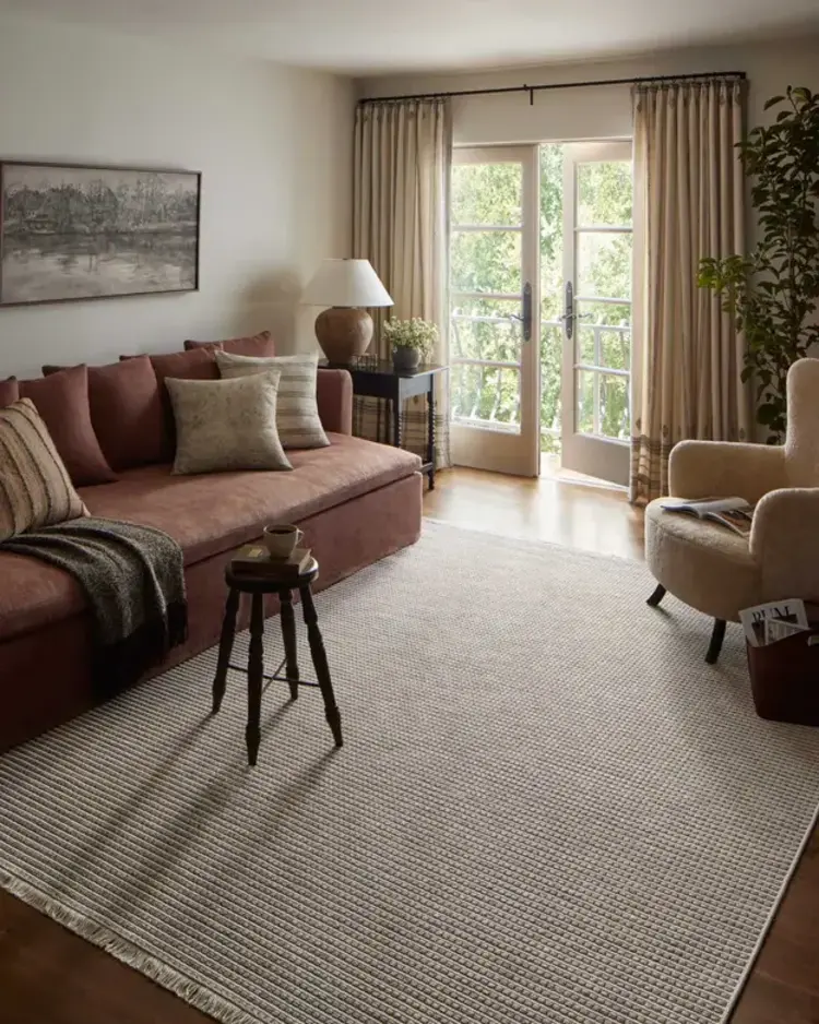 Malibu- MAB-04 Ivory/Dove, 2'3" x 7'7"