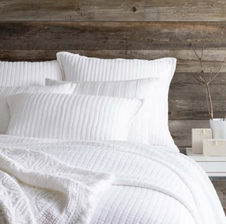 Boyfriend Matelasse Coverlet, White King