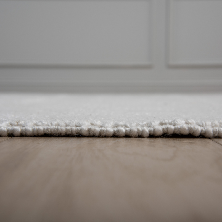 Threads Republic Akira Rug Collection, Ivory 3' x 10'