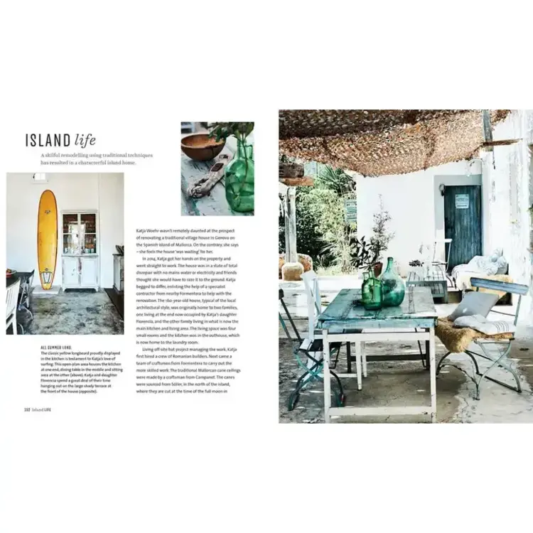 Simon & Schuster Relaxed Coastal Style