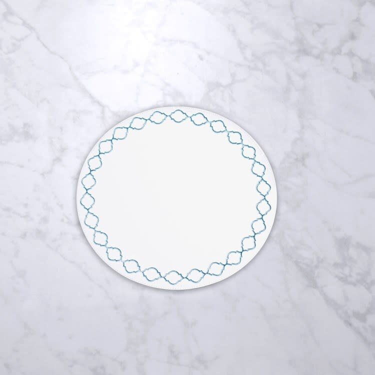 VIDA Round Embroidered Quatrefoil Placemat
