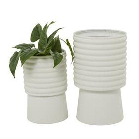 Cosmoliving White Metal Modern Planter