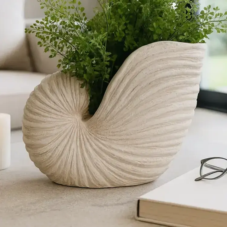 Sagebrook Home Ivory Resin Textured Solid Coastal Shell