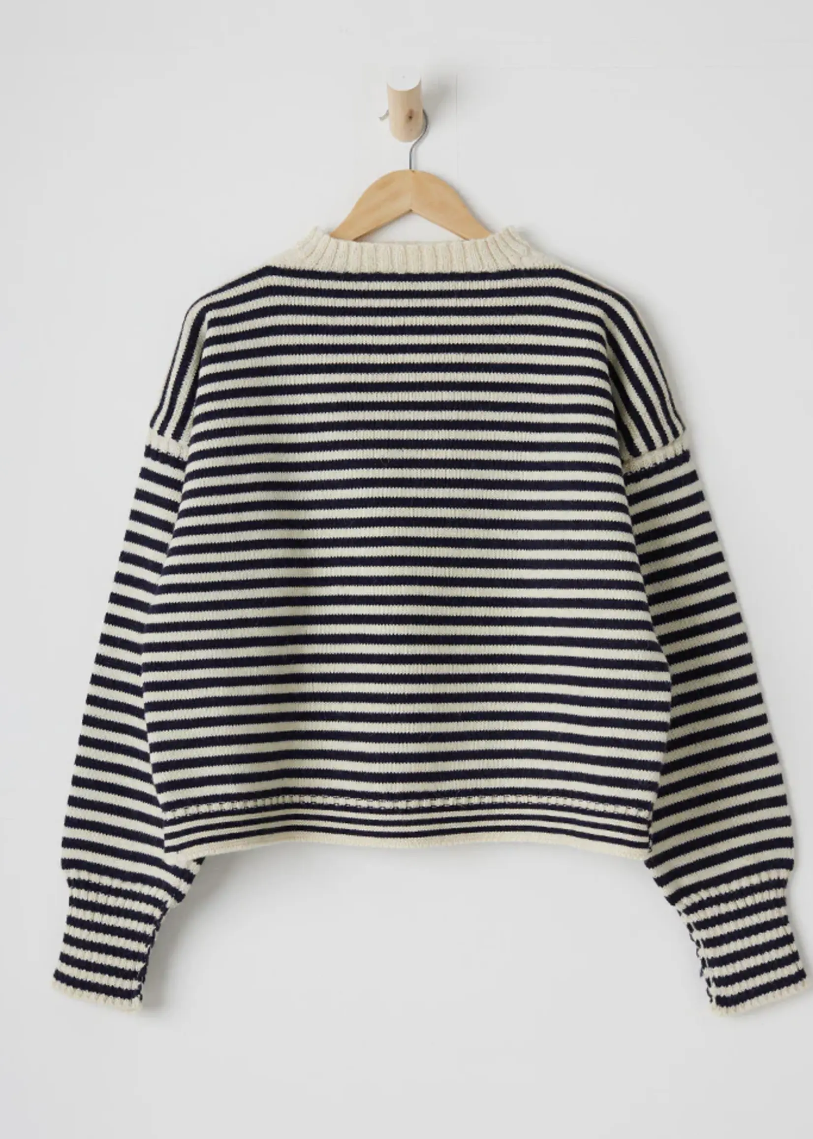 Le Tricoteur Guernsey Jumper Aran & Navy Cropped