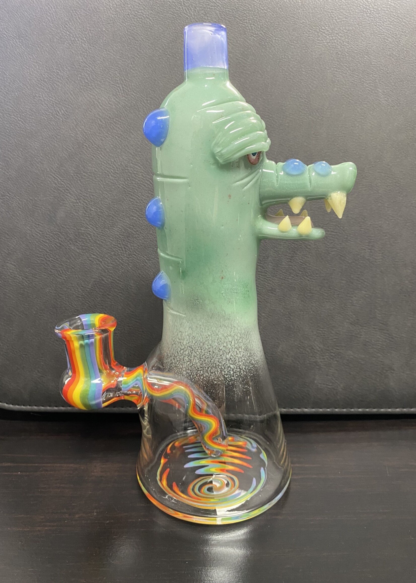 Aaron U Glass Aaron U Glass Large Green Worked Gator Waterpipe