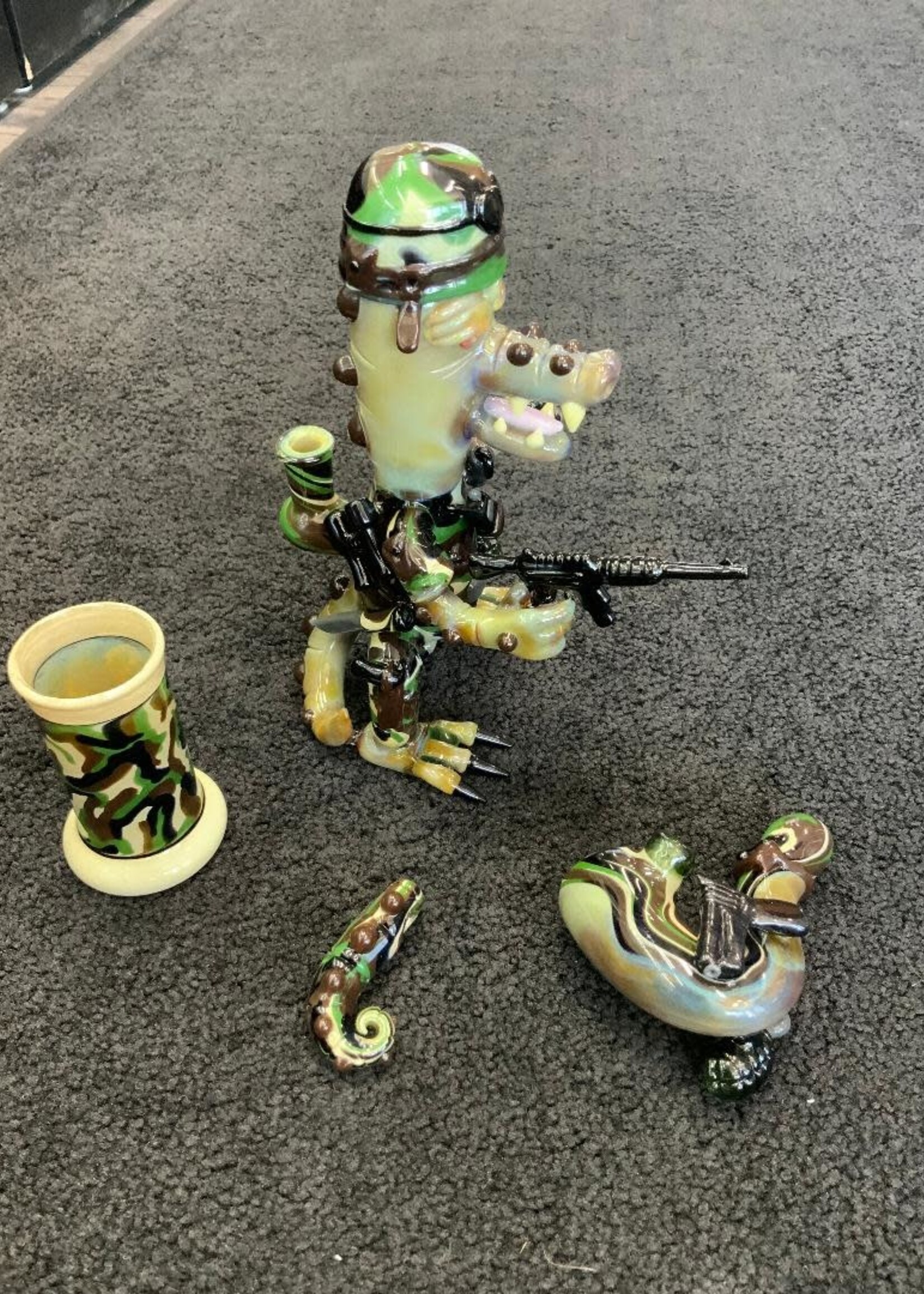 Aaron U Glass Aaron U Glass Combat Gator Set