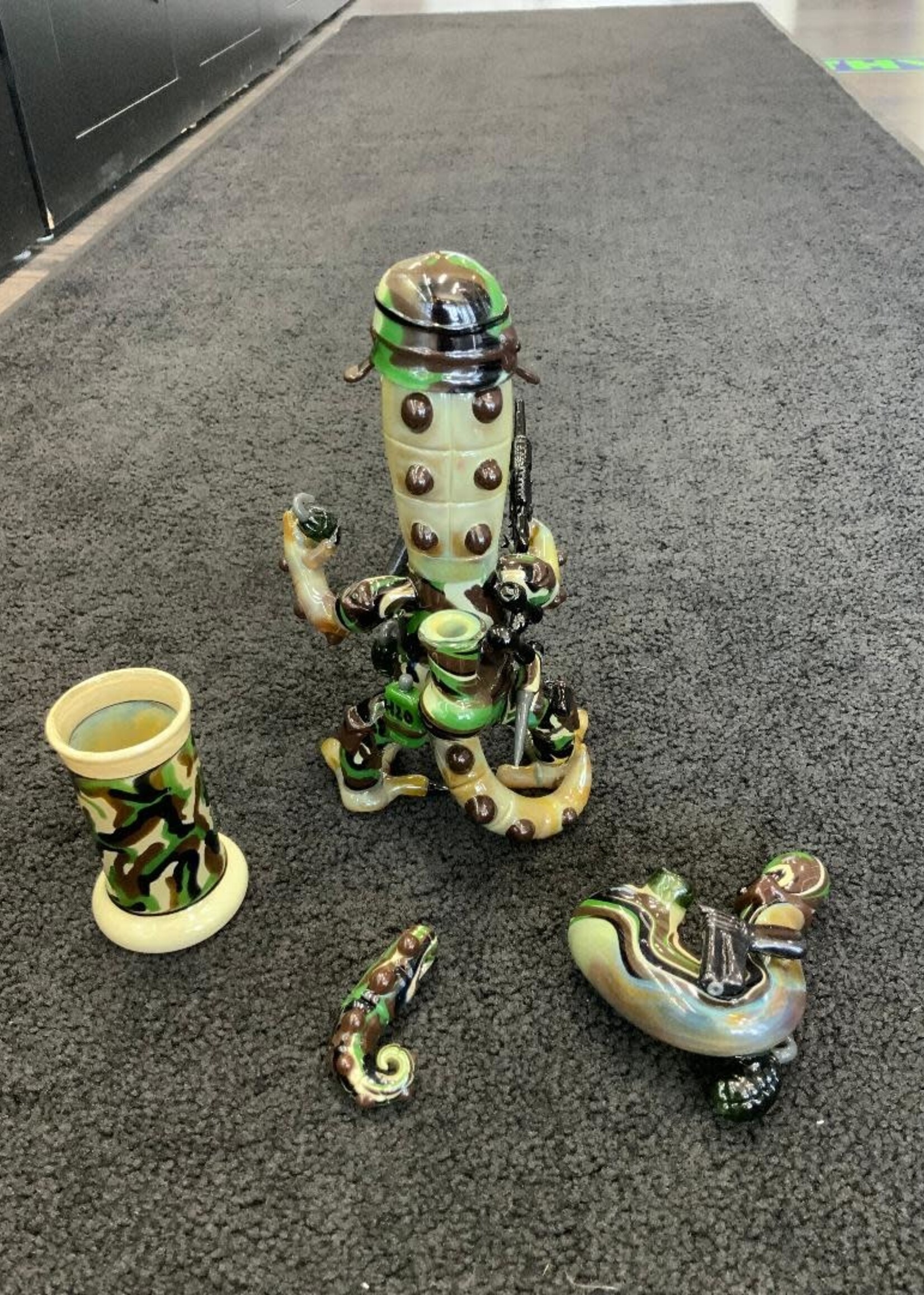 Aaron U Glass Aaron U Glass Combat Gator Set