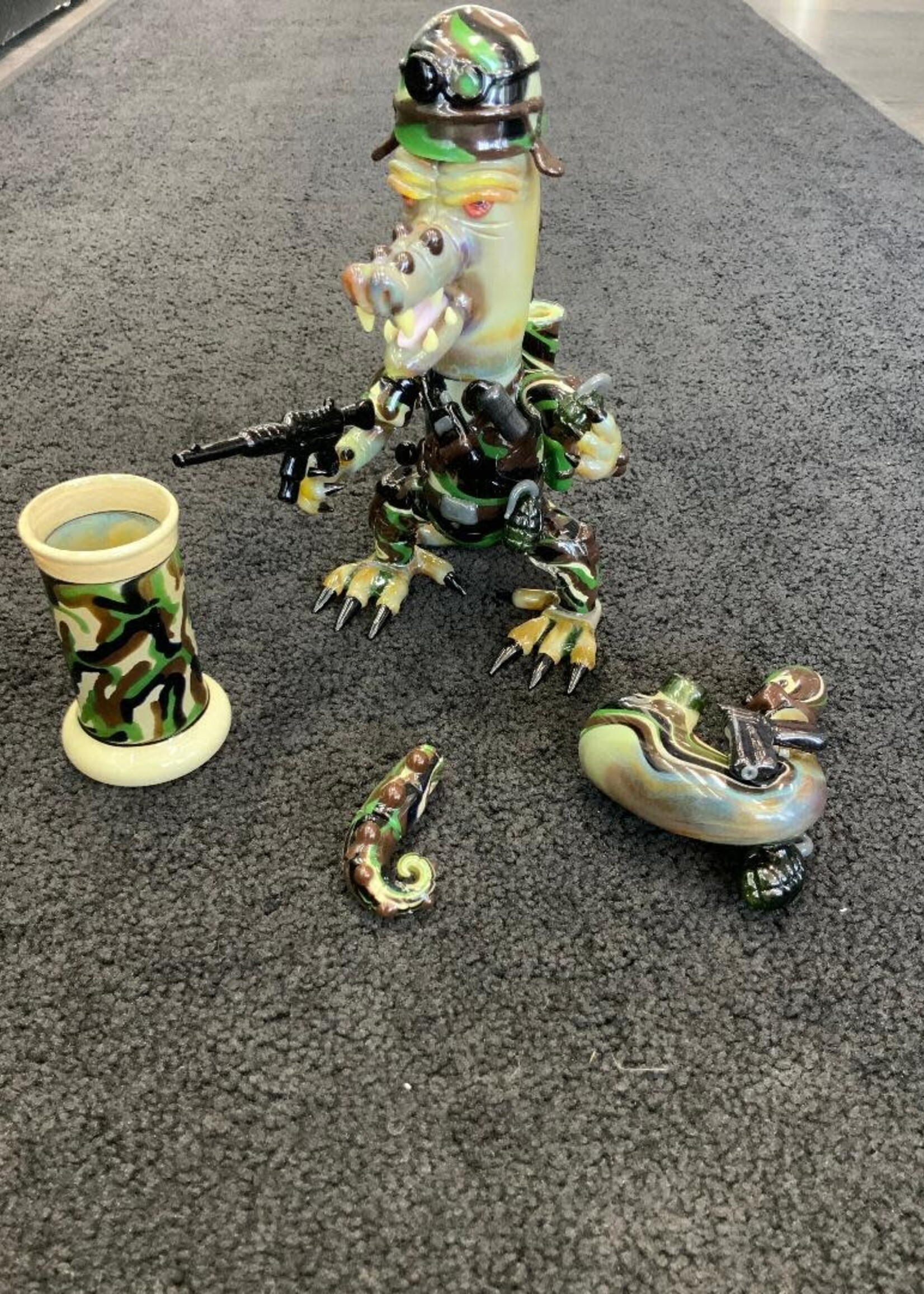 Aaron U Glass Aaron U Glass Combat Gator Set