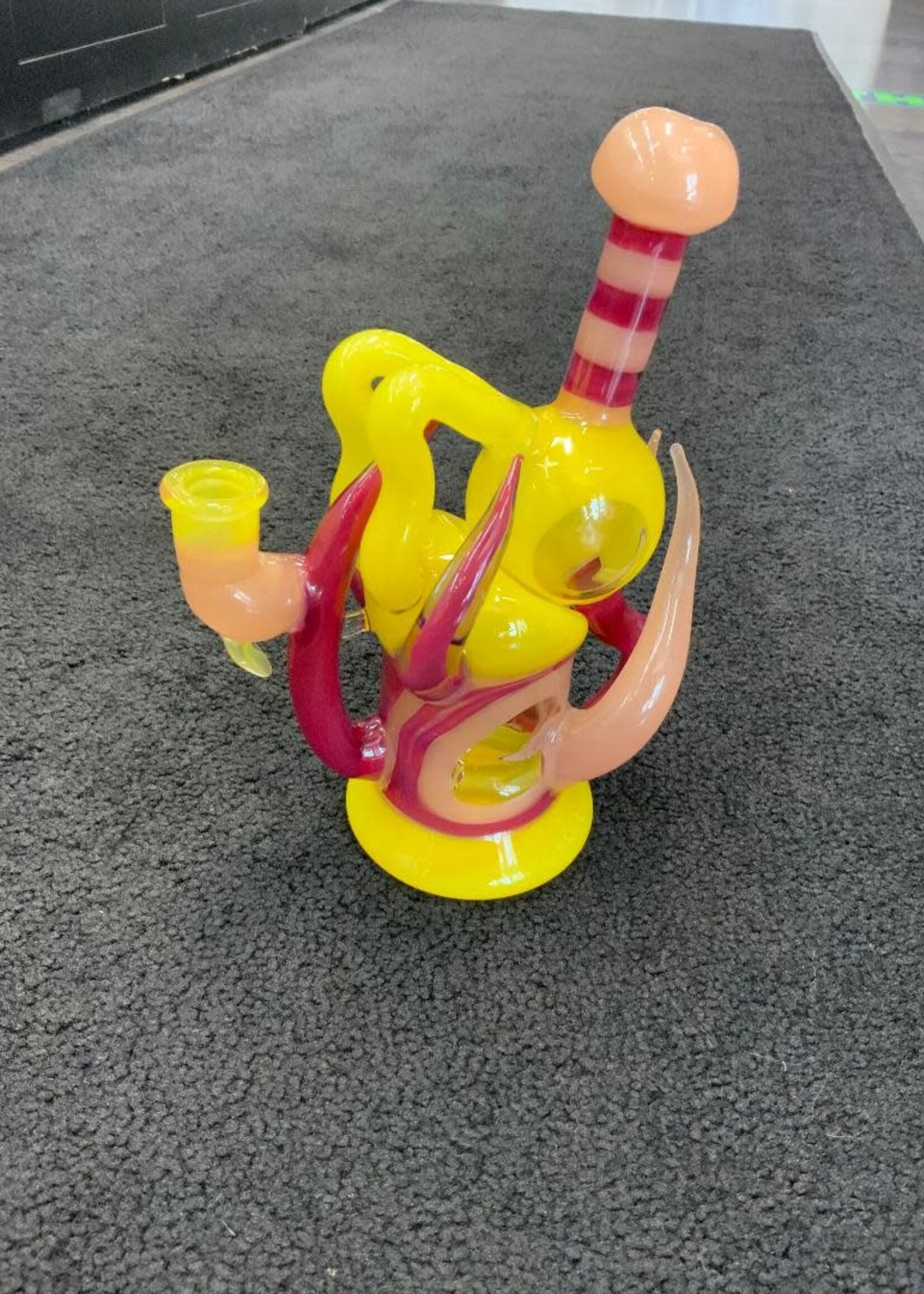 Kevin Beecher Kevin Beecher Illuminati CFL Waterpipe