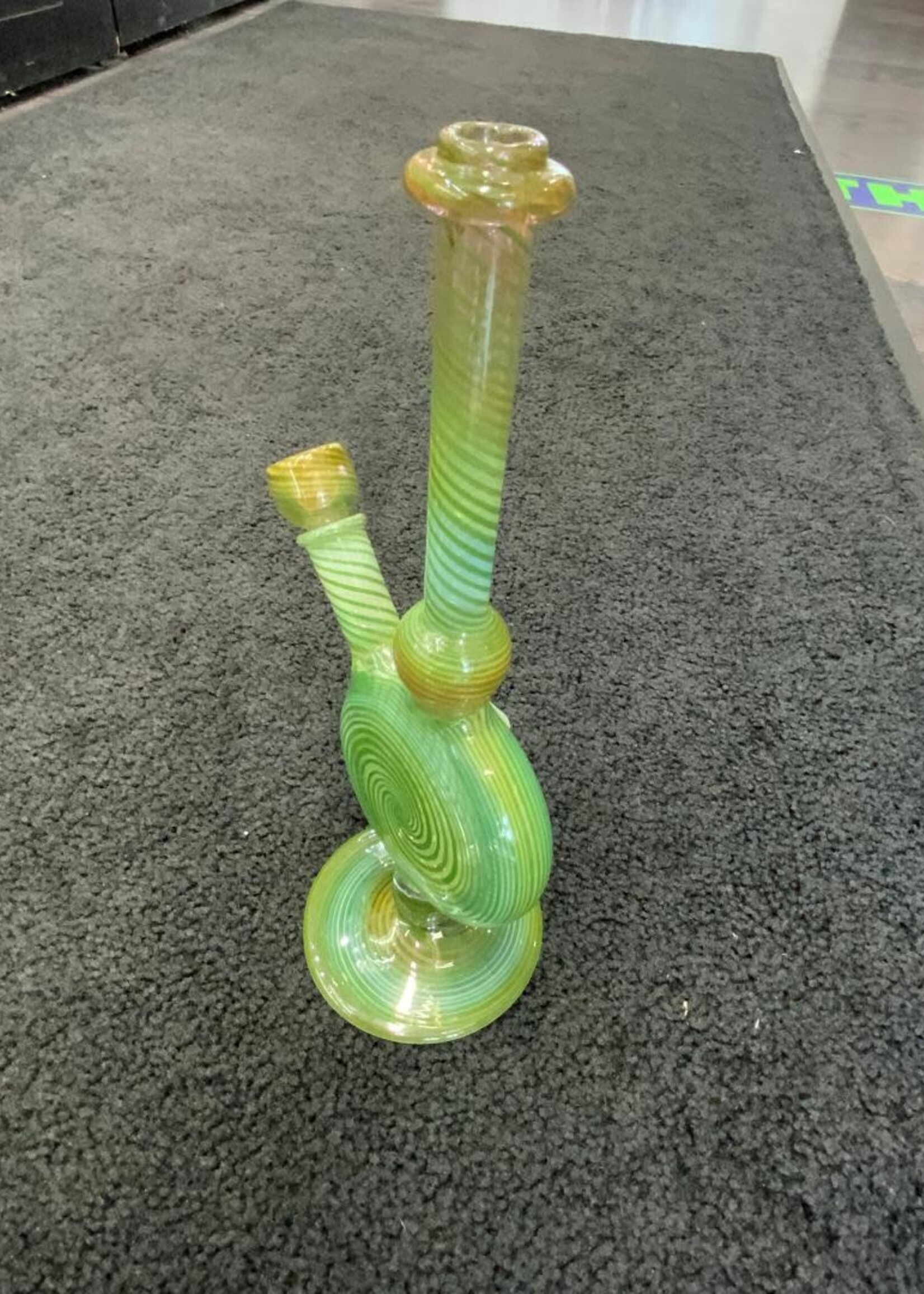 Griffin Glass Griffin Glass Green Swirl Lollipop Waterpipe