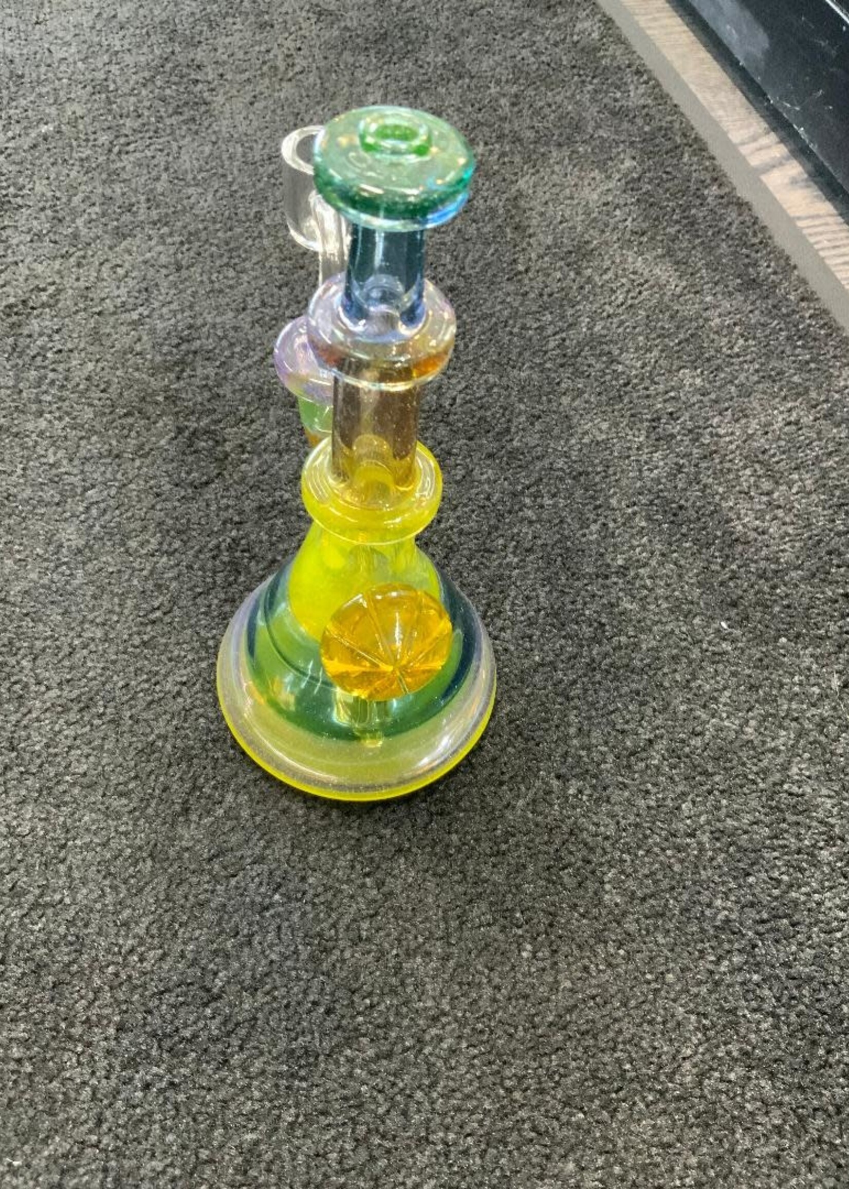 Griffin Glass Griffin Glass Green Color Fade UV Waterpipe