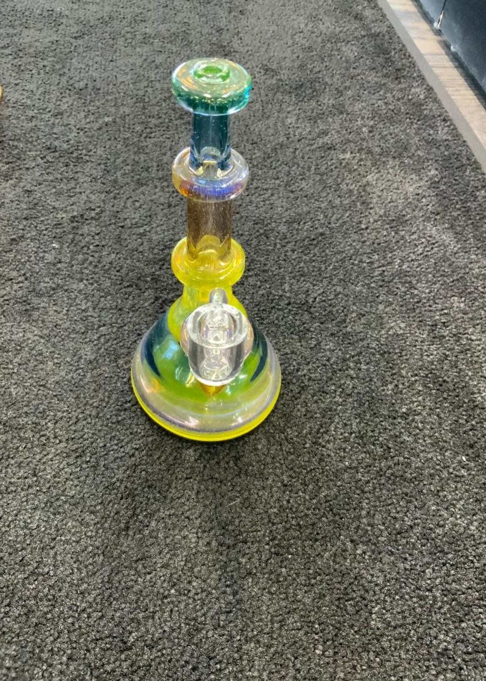 Griffin Glass Griffin Glass Green Color Fade UV Waterpipe