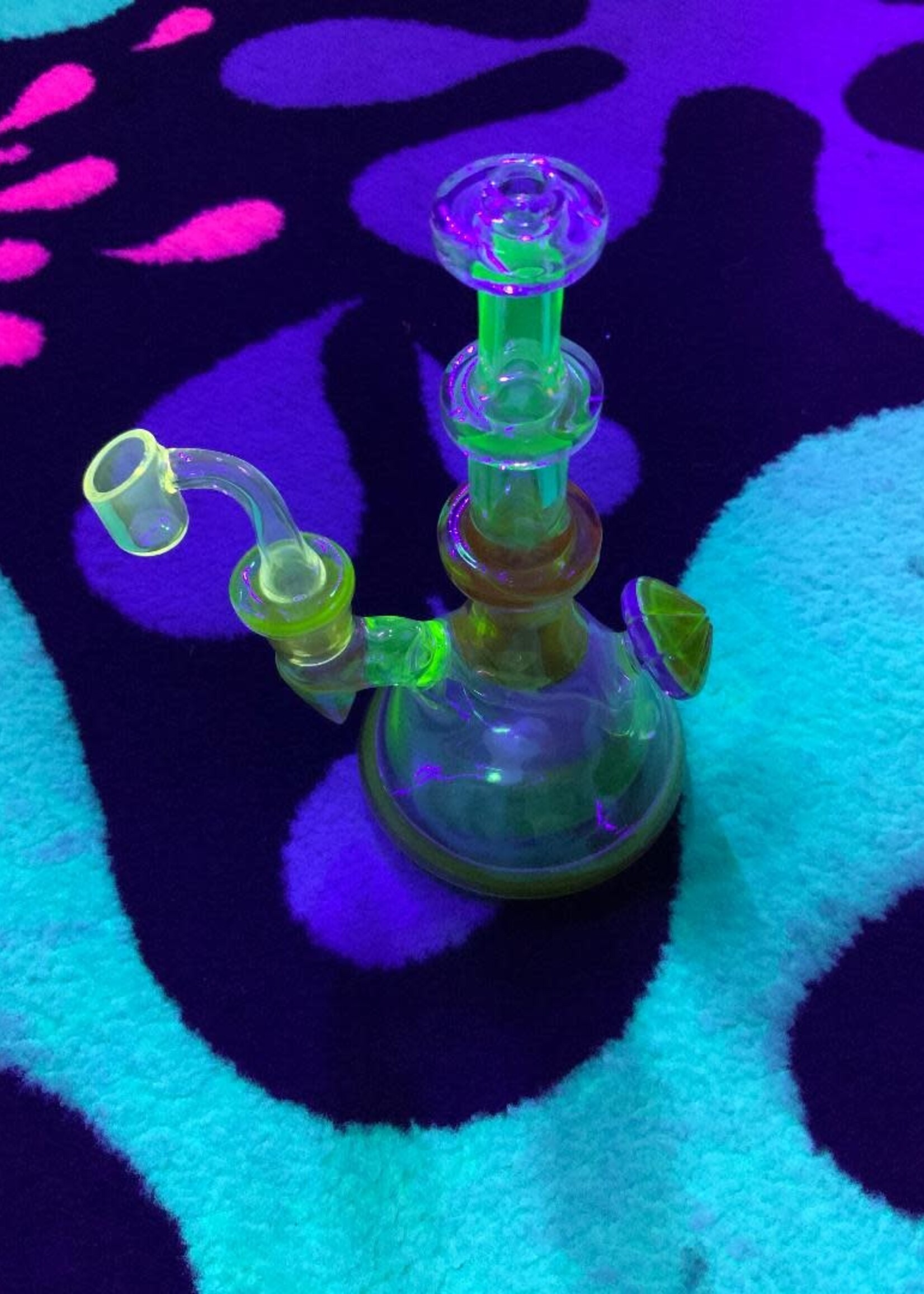 Griffin Glass Griffin Glass Orange Color Fade UV Waterpipe