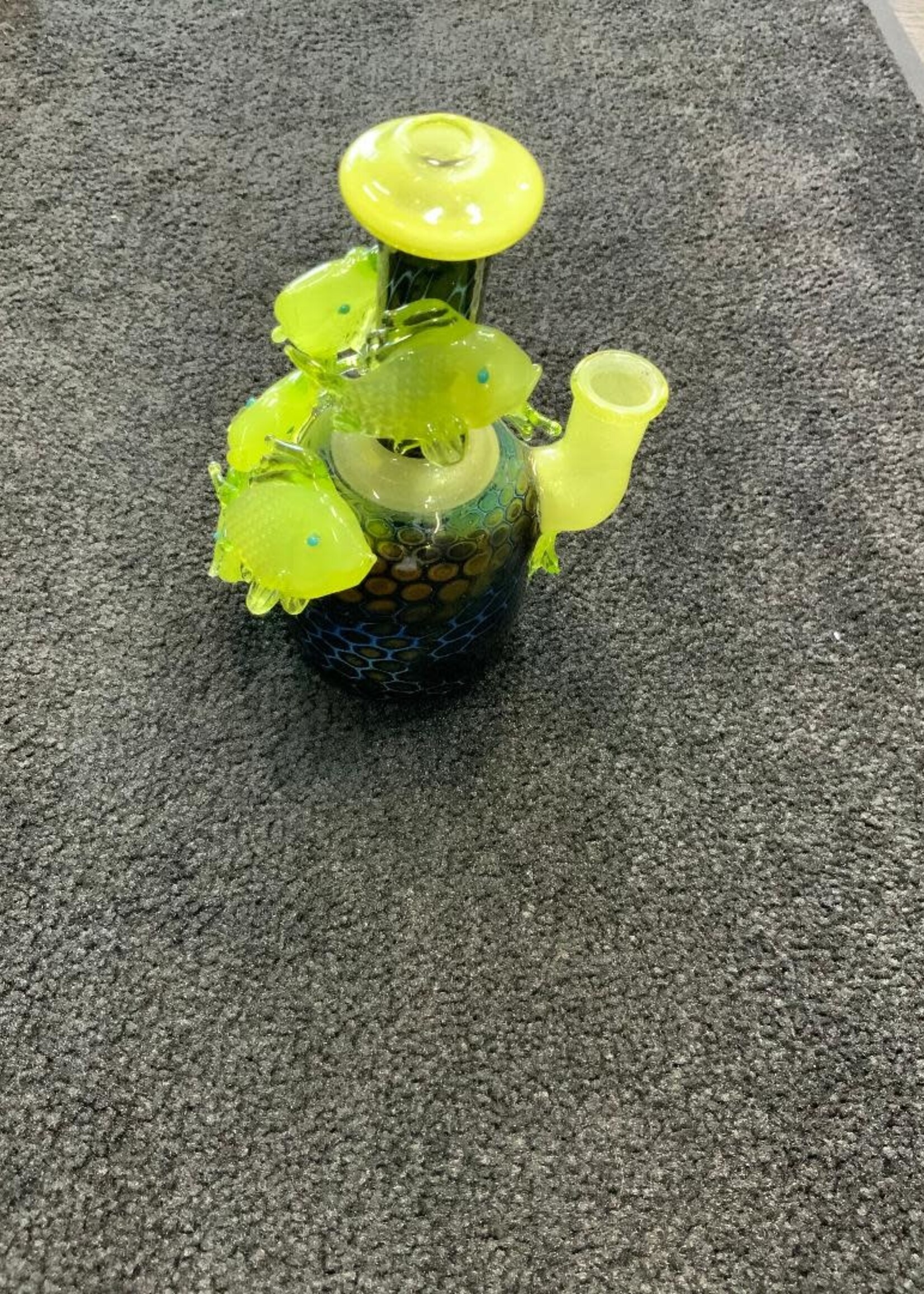 Kevin Beecher Kevin Beecher Collaboration UV Green/Pink CFL School Fish Waterpipe