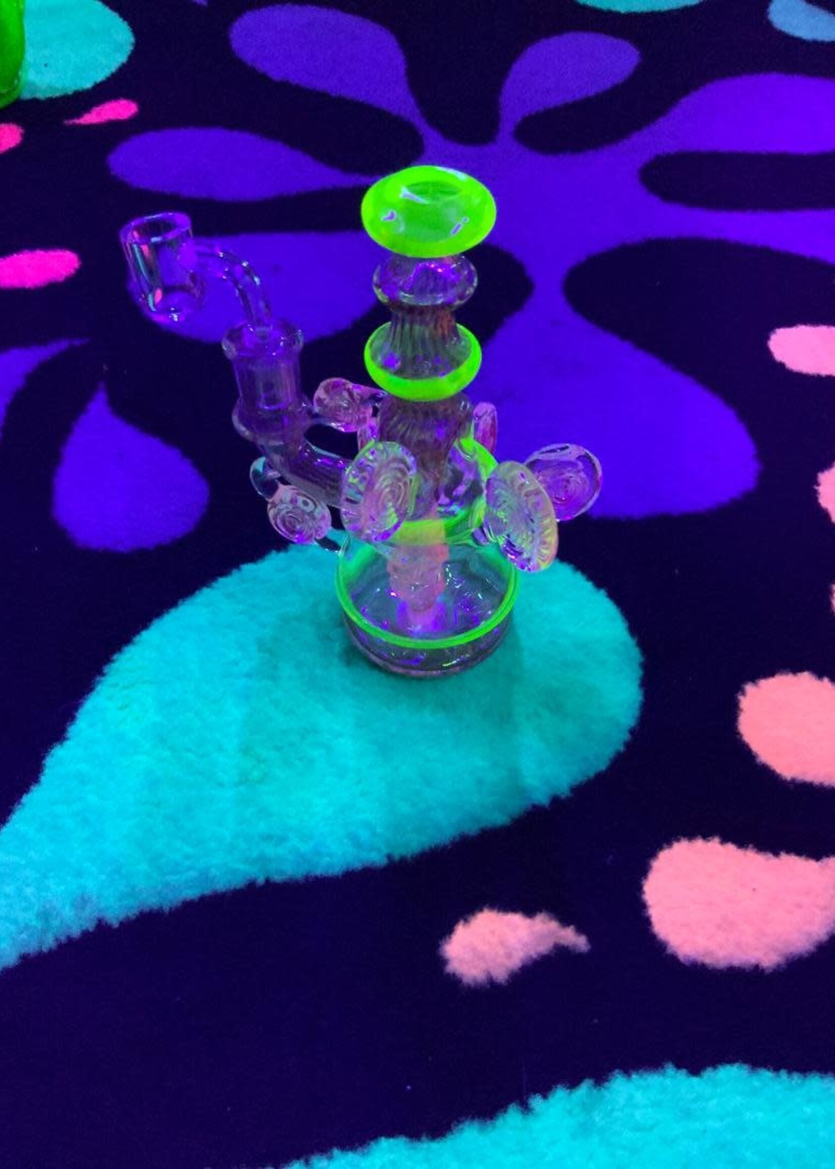 Kevin Beecher Kevin Beecher Collaboration UV Pink/Green Stamp Waterpipe