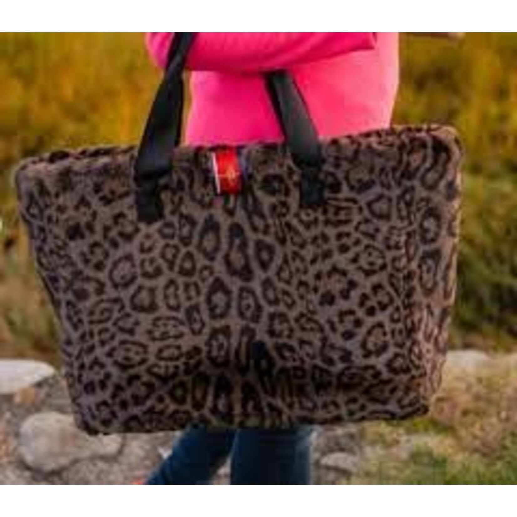 PRETTY RUGGED GEAR REVERSIBLE OVERSIZED FUR TOTE