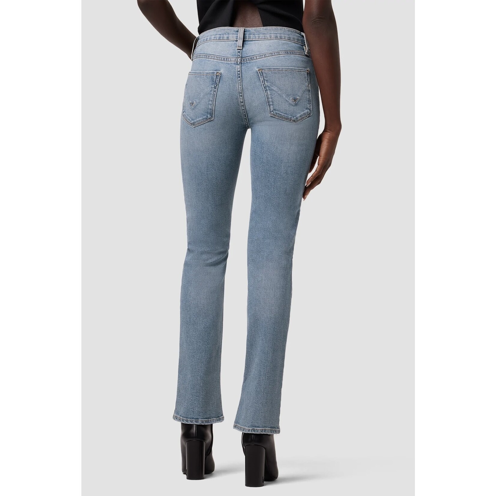 Hudson NICO MID-RISE STRAIGHT ANKLE W SLIT HEM in OASIS