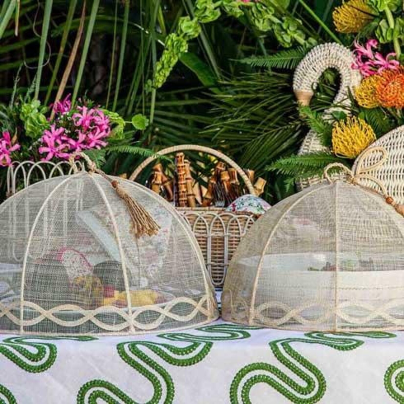Juliska Tuileries Garden Mesh Round Food Cover Set/2pc - Natural