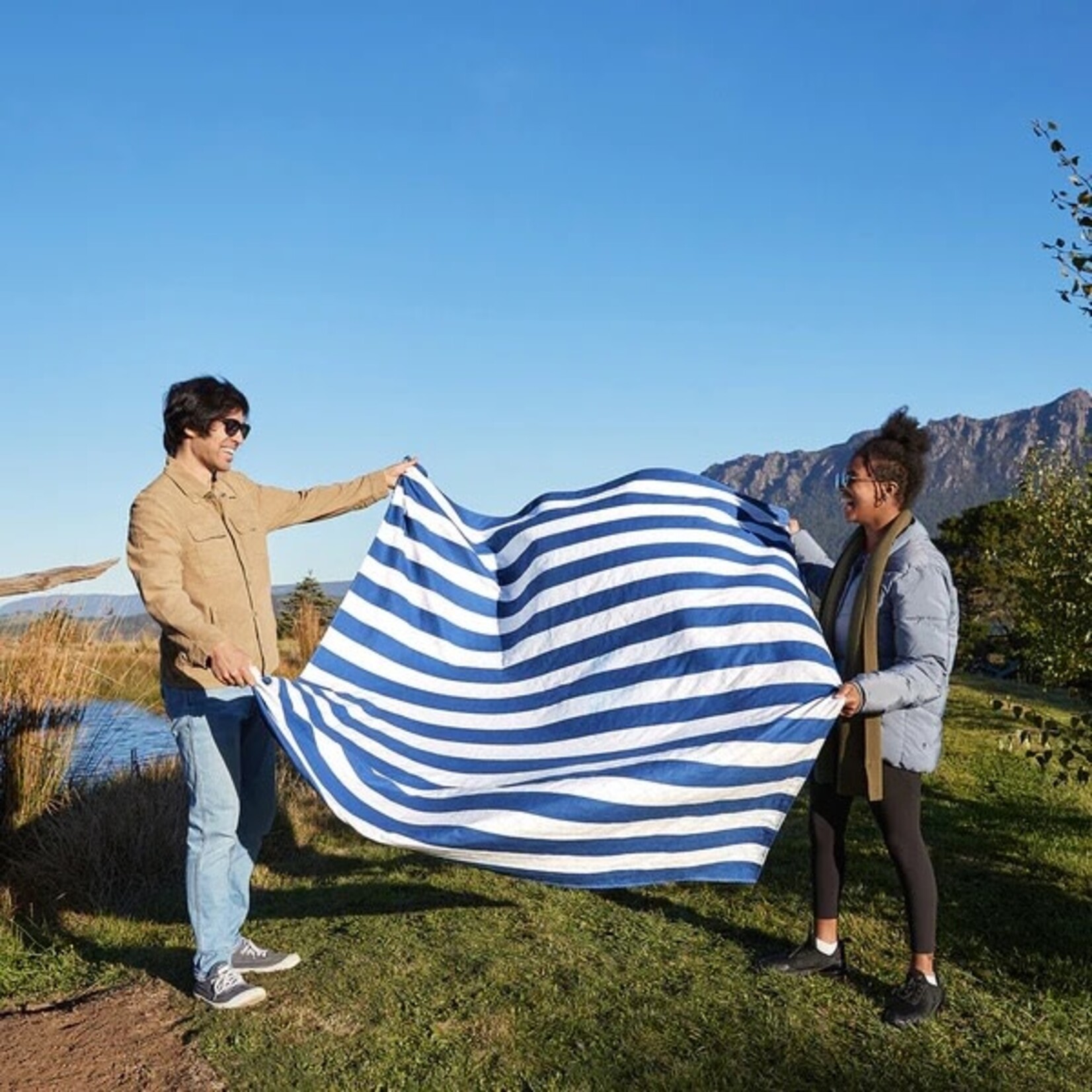 Dock & Bay WHITSUNDAY BLUE - PICNIC BLANKET