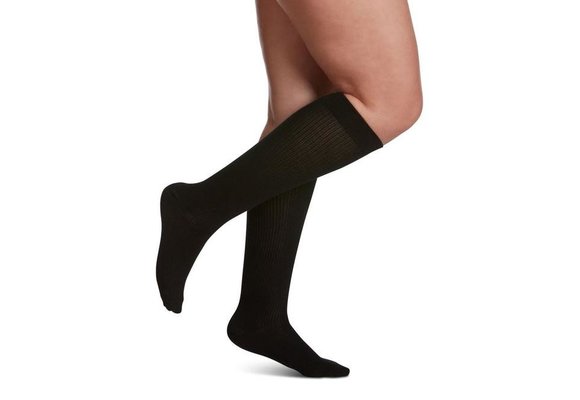 Traveno Travel Sock for Women 15-20mmHg Black