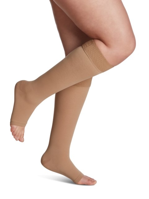 Essential Opaque For Women Knee High 20-30 mmHg Large Long Black99 S/Grip Top