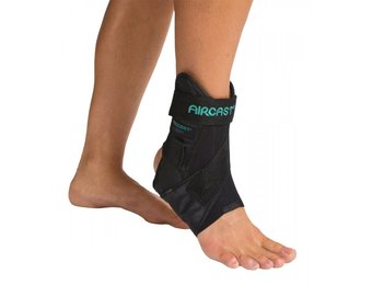 DJO Aircast Airsport Ankle Brace