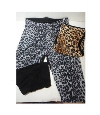 3/4 LENGTH LEGGINGS - BLACK w/ANIMAL DESIGN - #RLG-11B