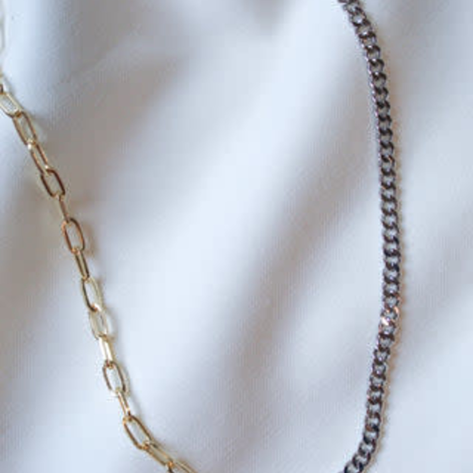 Saxon Chain Mixed