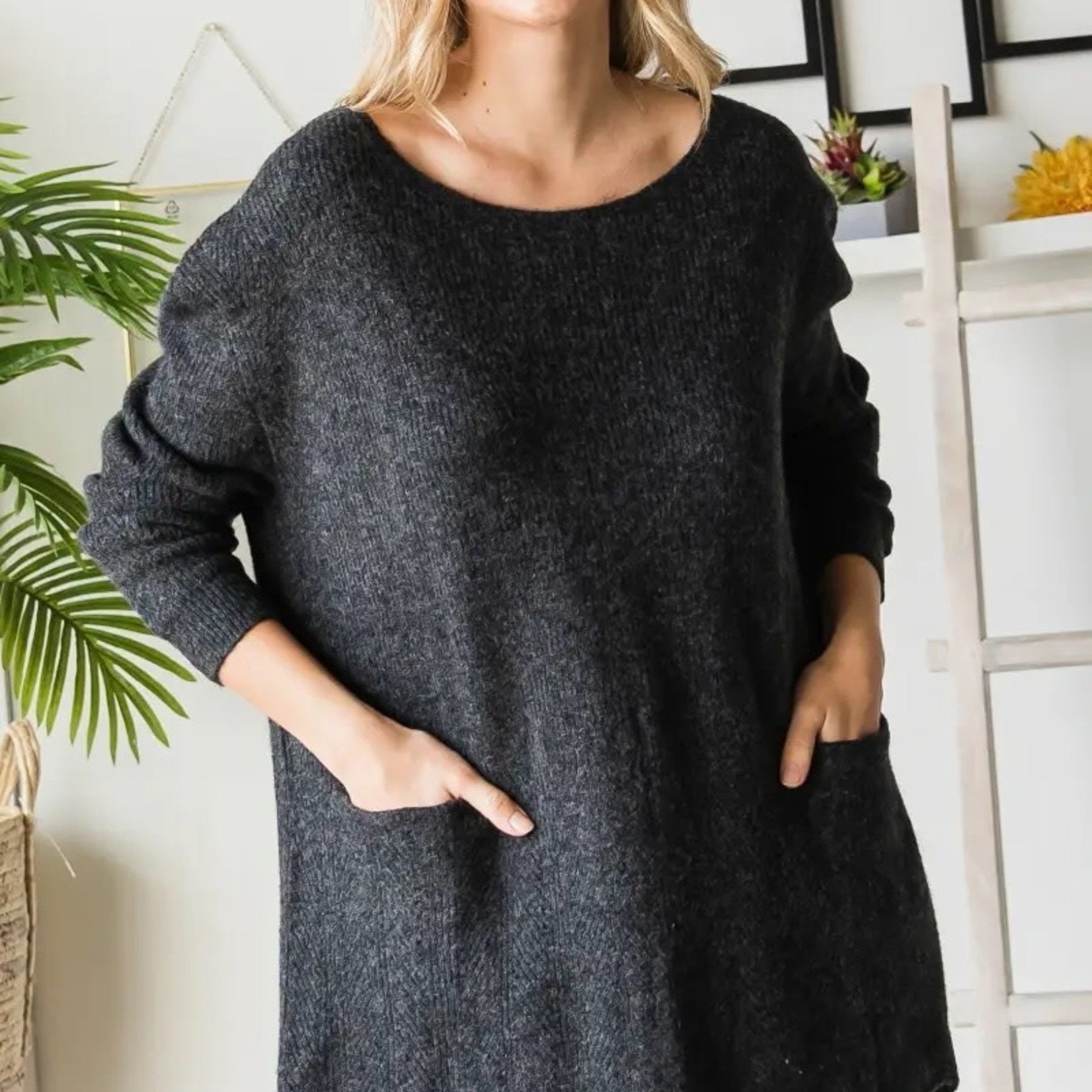 Veveret Dolly Two Pocket Sweater