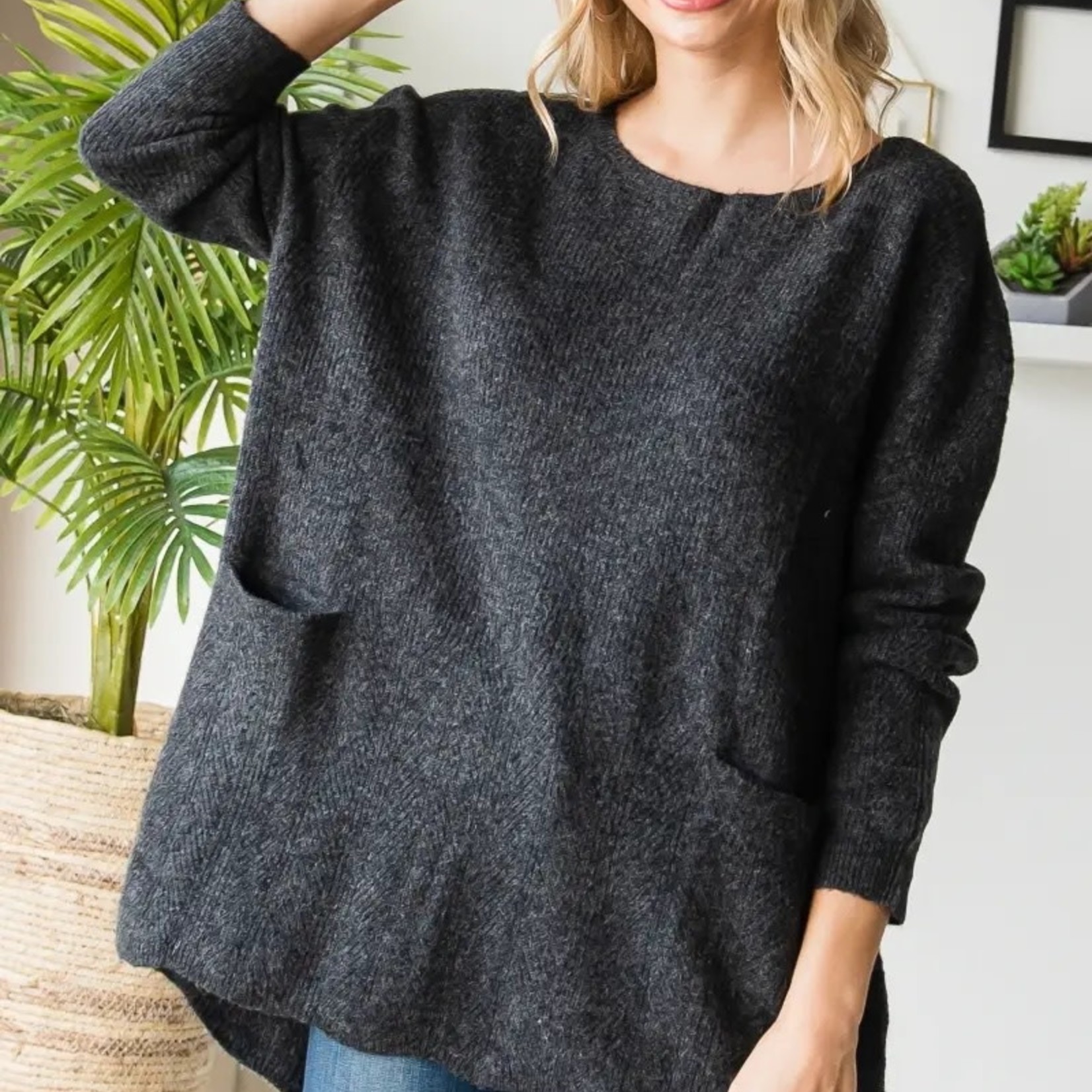 Veveret Dolly Two Pocket Sweater
