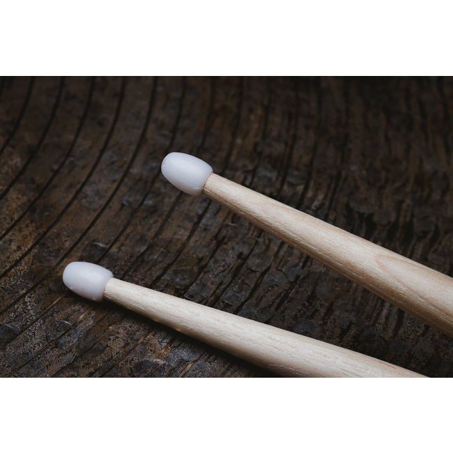 Vic Firth - 5AN - American Classic 5AN -- nylon tip Drumsticks