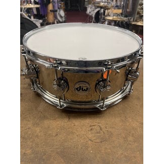 DW DW - DCMR15514SCX711 - Nickel over Brass Snare Drum 5.5x14, Chrome Hardware