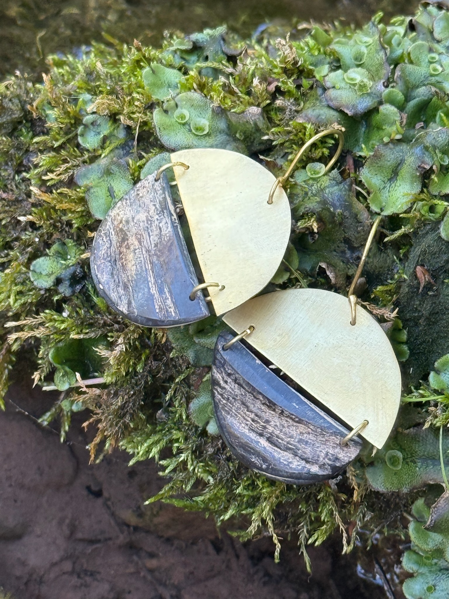 BUFFALO HORN & BRASS Linked Circular Earrings