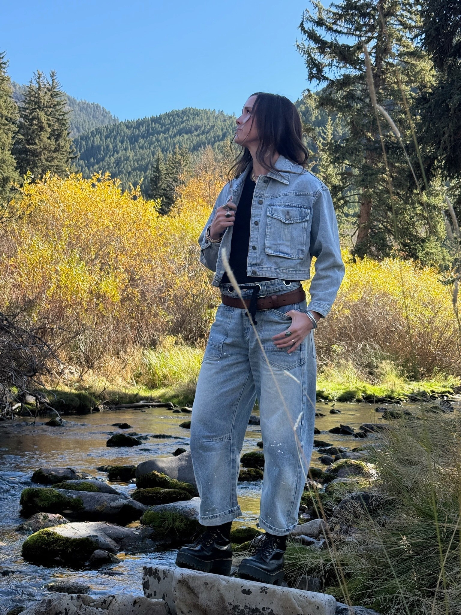 HORSESHOE JEANS w/ BELT