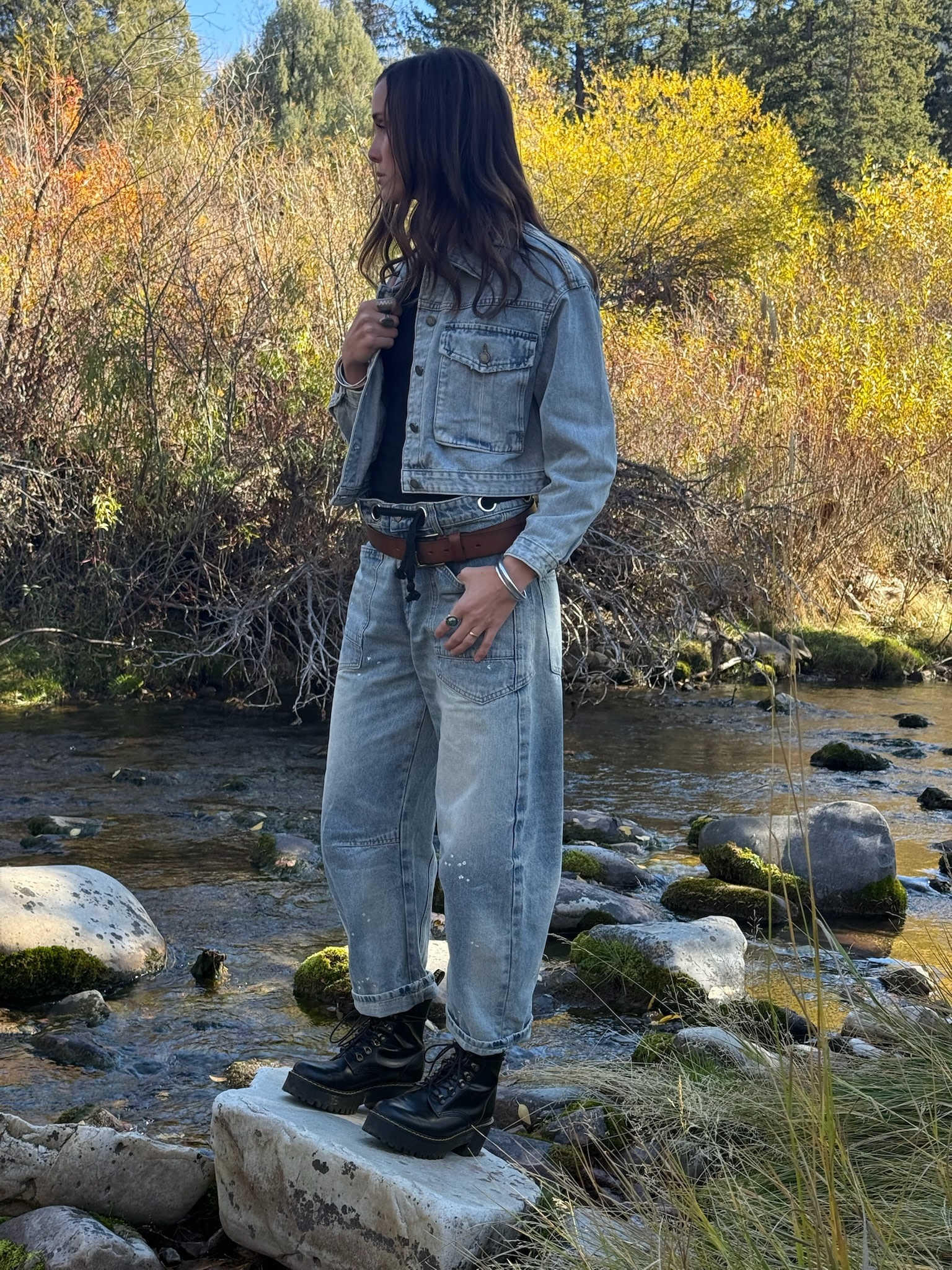 HORSESHOE JEANS w/ BELT