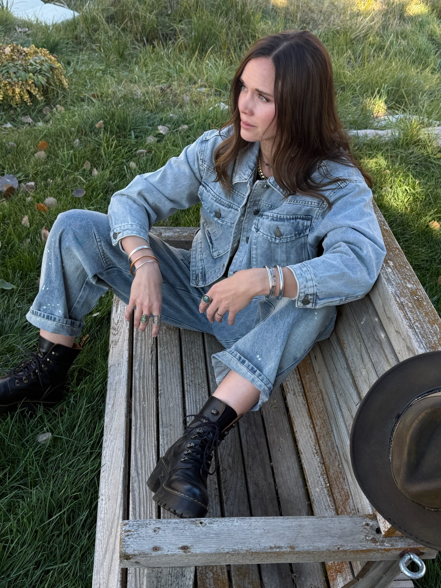 HORSESHOE JEANS w/ BELT