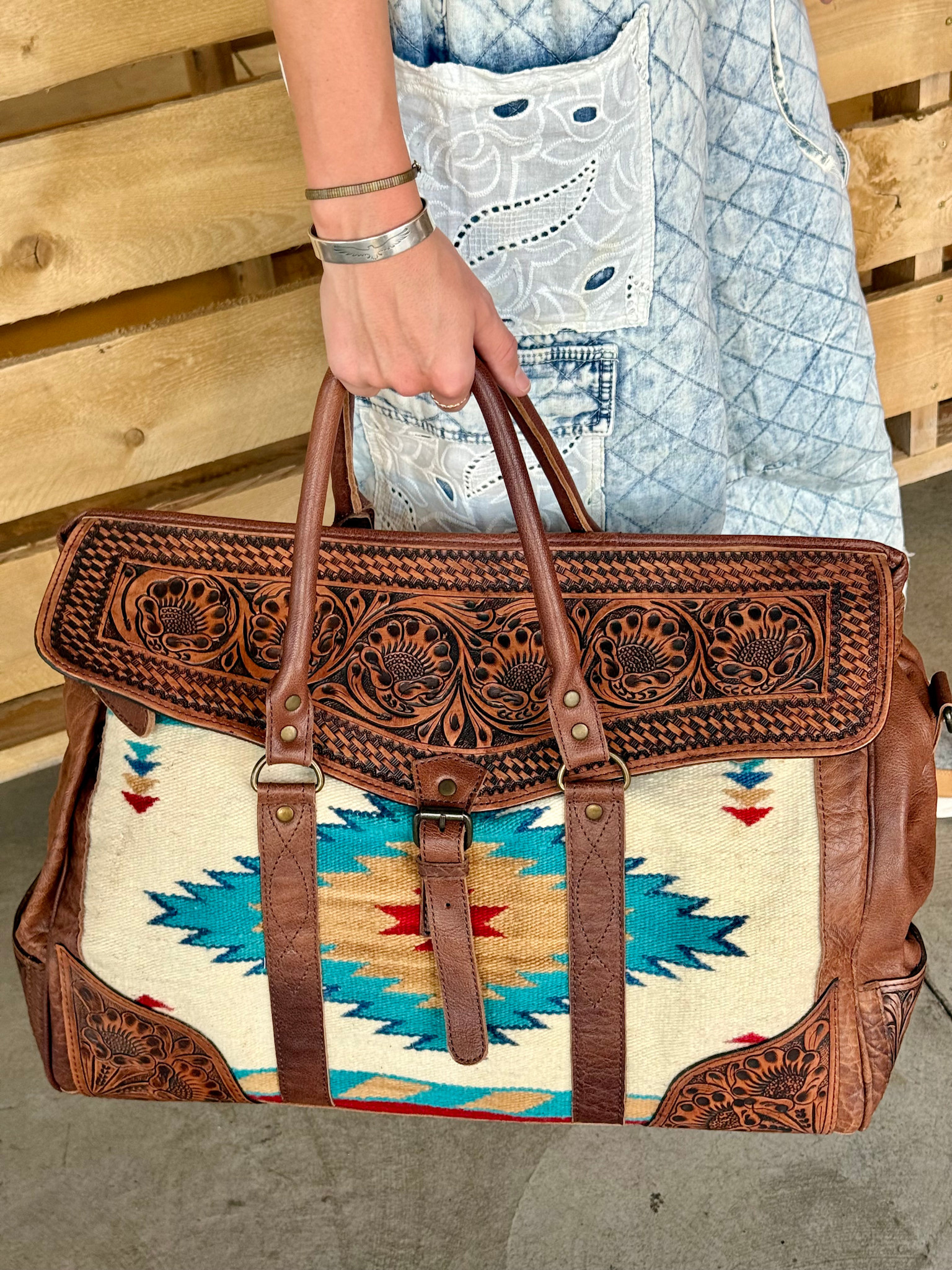 SPIRIT in the SKY WOOL BLANKET & LEATHER DUFFEL