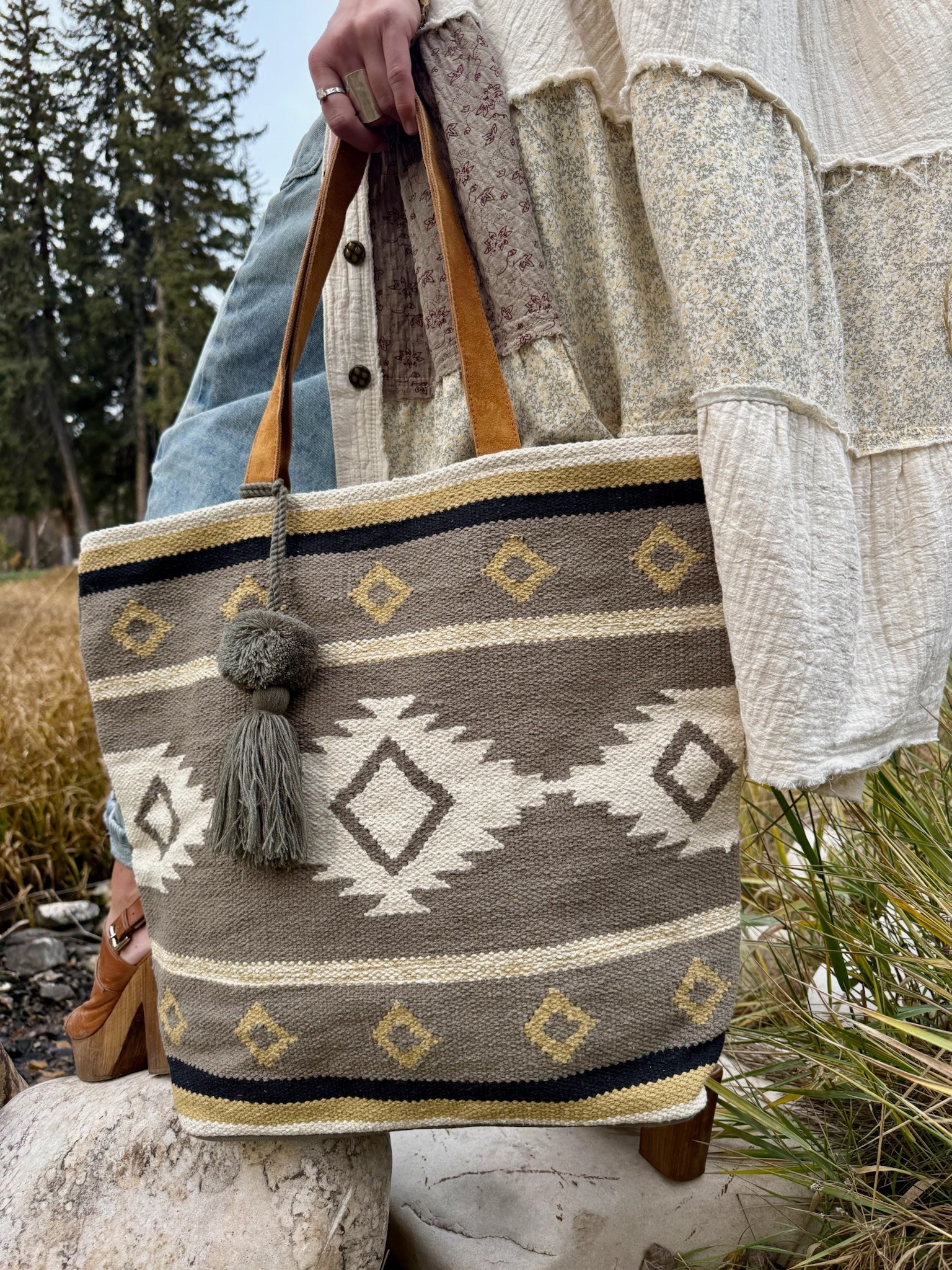 STAR VALLEY AZTEC Tote Taupe & Cream PCH