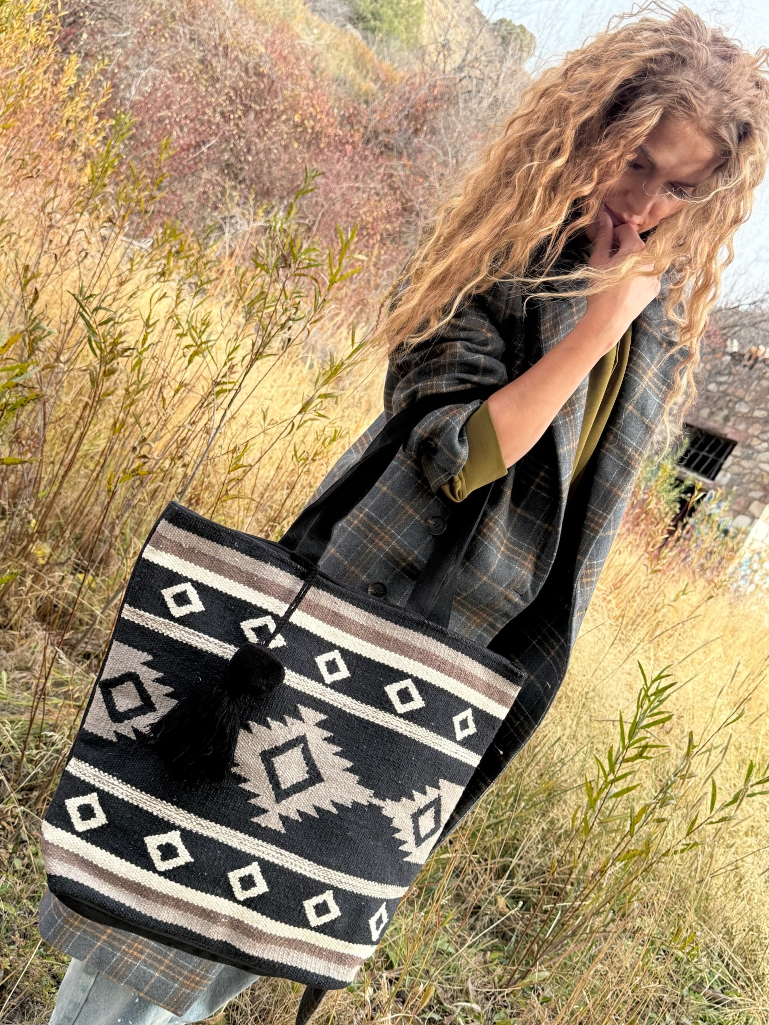 STAR VALLEY AZTEC Tote Black & Taupe PCH