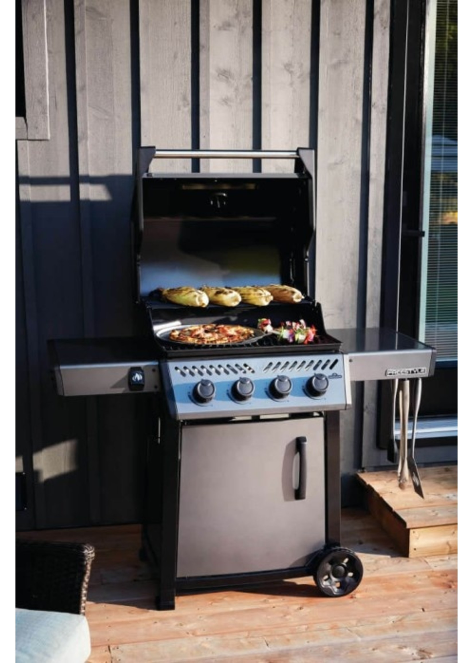 Napoleon Freestyle 425 Natural Gas Grill Graphite Grey