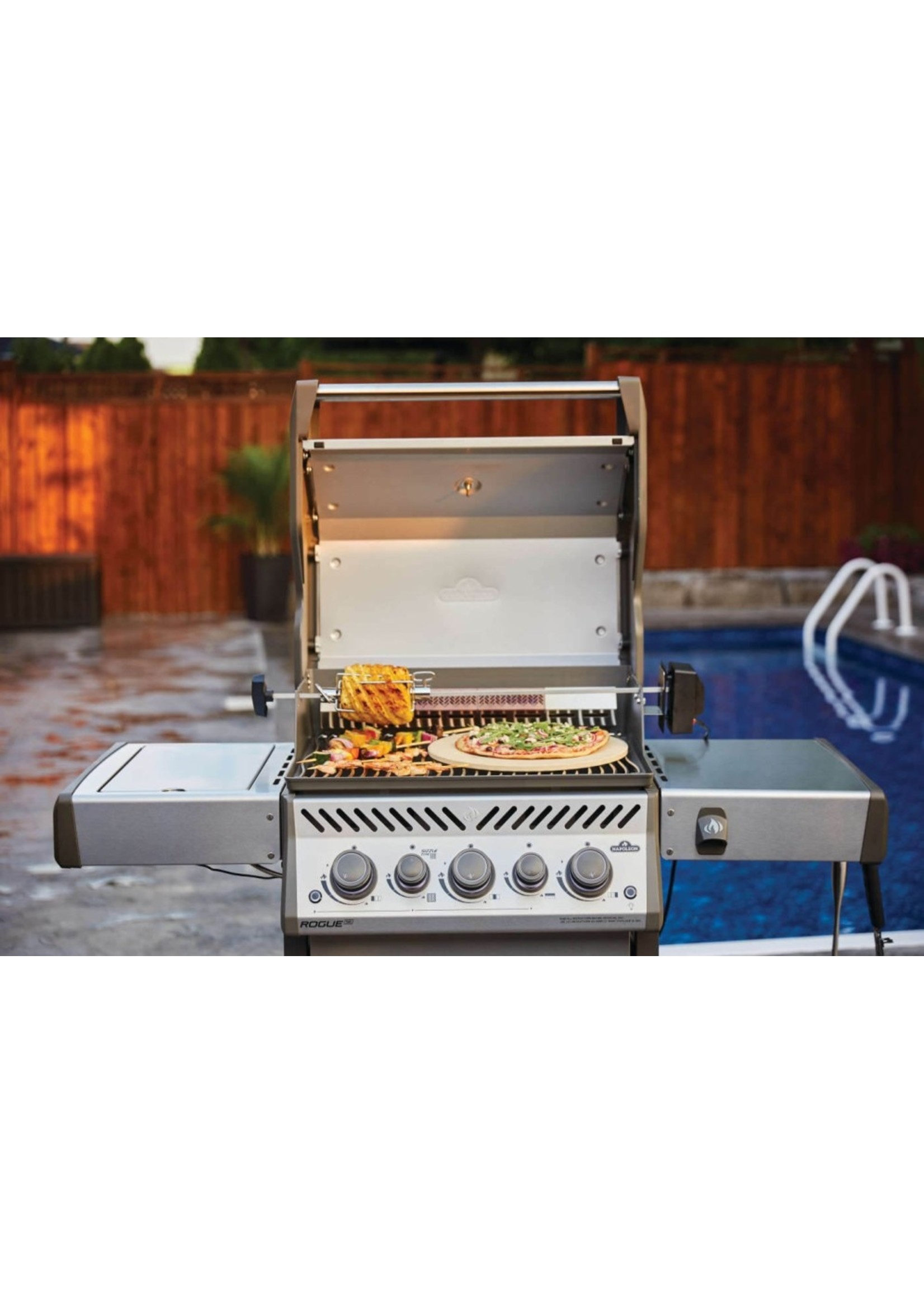 Napoleon ROGUE® SE 425 NATURAL GAS GRILL WITH INFRARED REAR AND SIDE BURNERS, STAINLESS STEEL