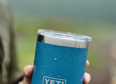 Yeti Rambler Tahoe Blue vs. Reef Blue 