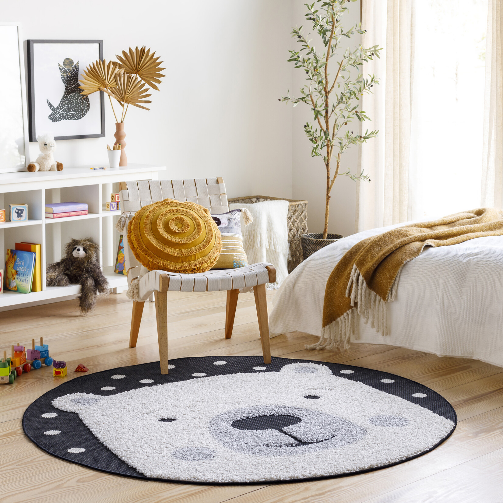 Surya Kayra Round Rug 3'11"