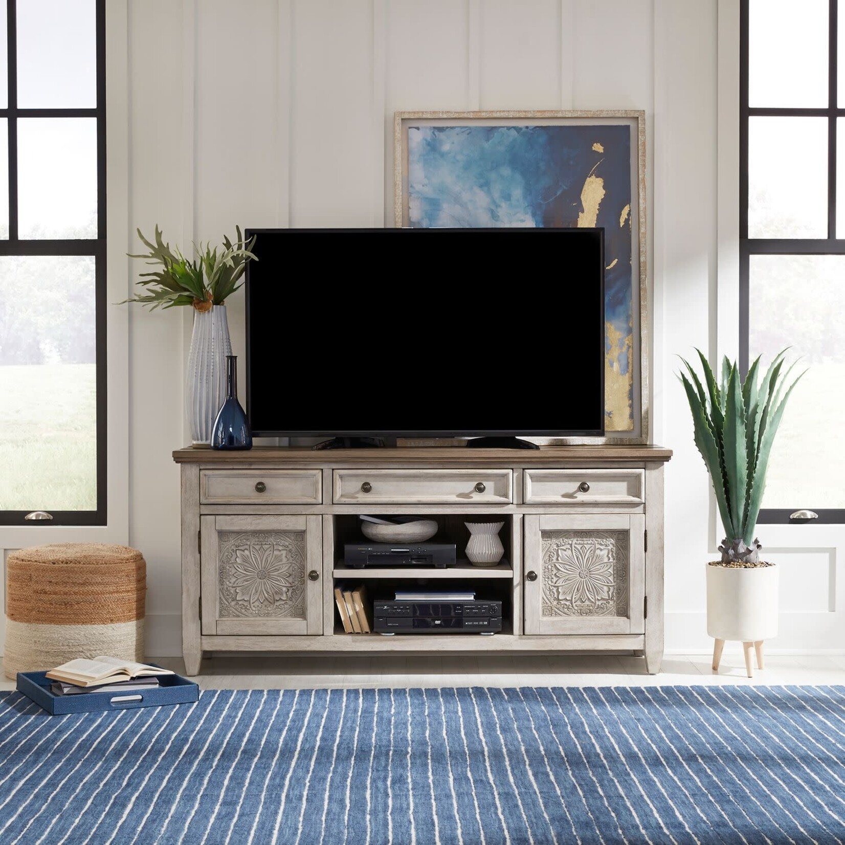 Liberty Furniture Heartland	66" TV Console (K3M)