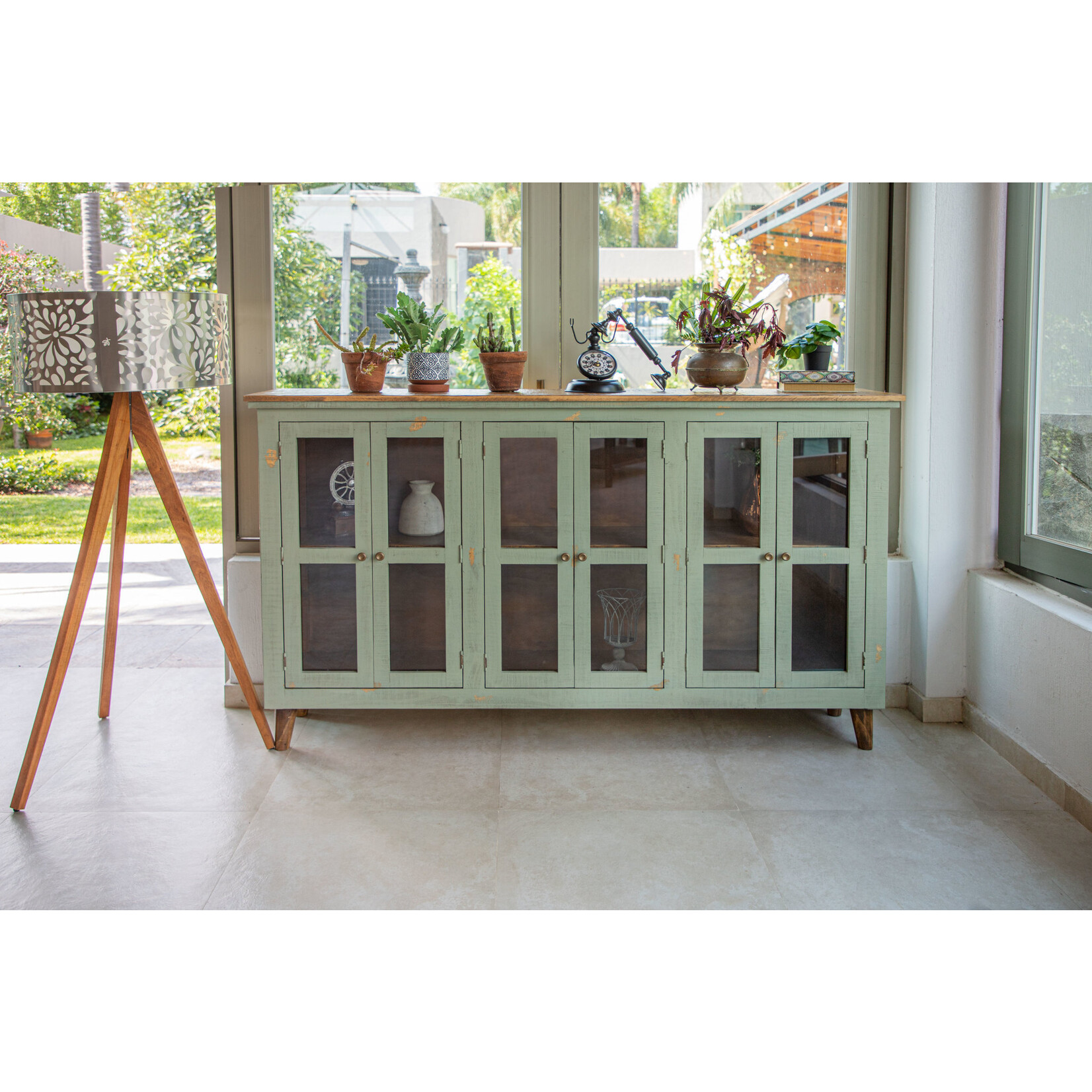 IFD Lima 6 Glass Door Console w/Green