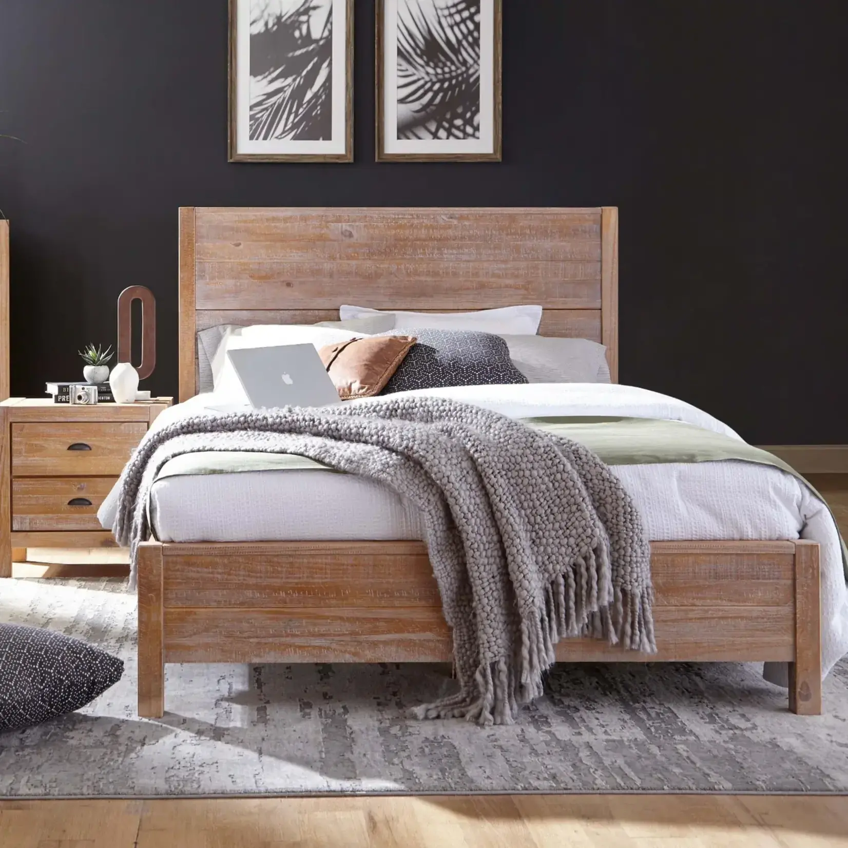 Montauk Full Size Panel Bed - Solid Wood - Driftwood