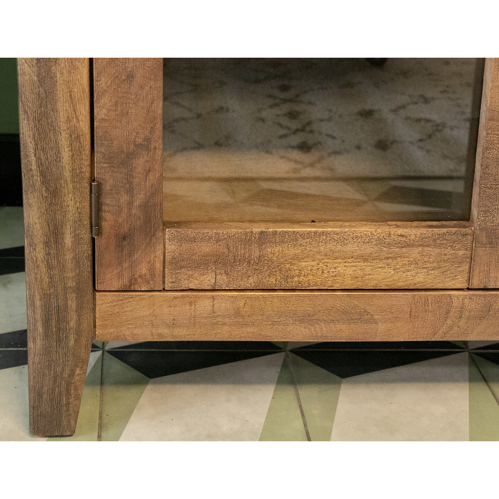IFD Tulum	Console w/glass doors