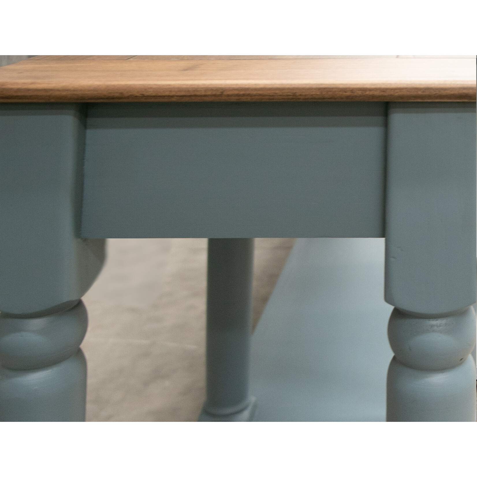 IFD Tiffany Sofa Table Blue