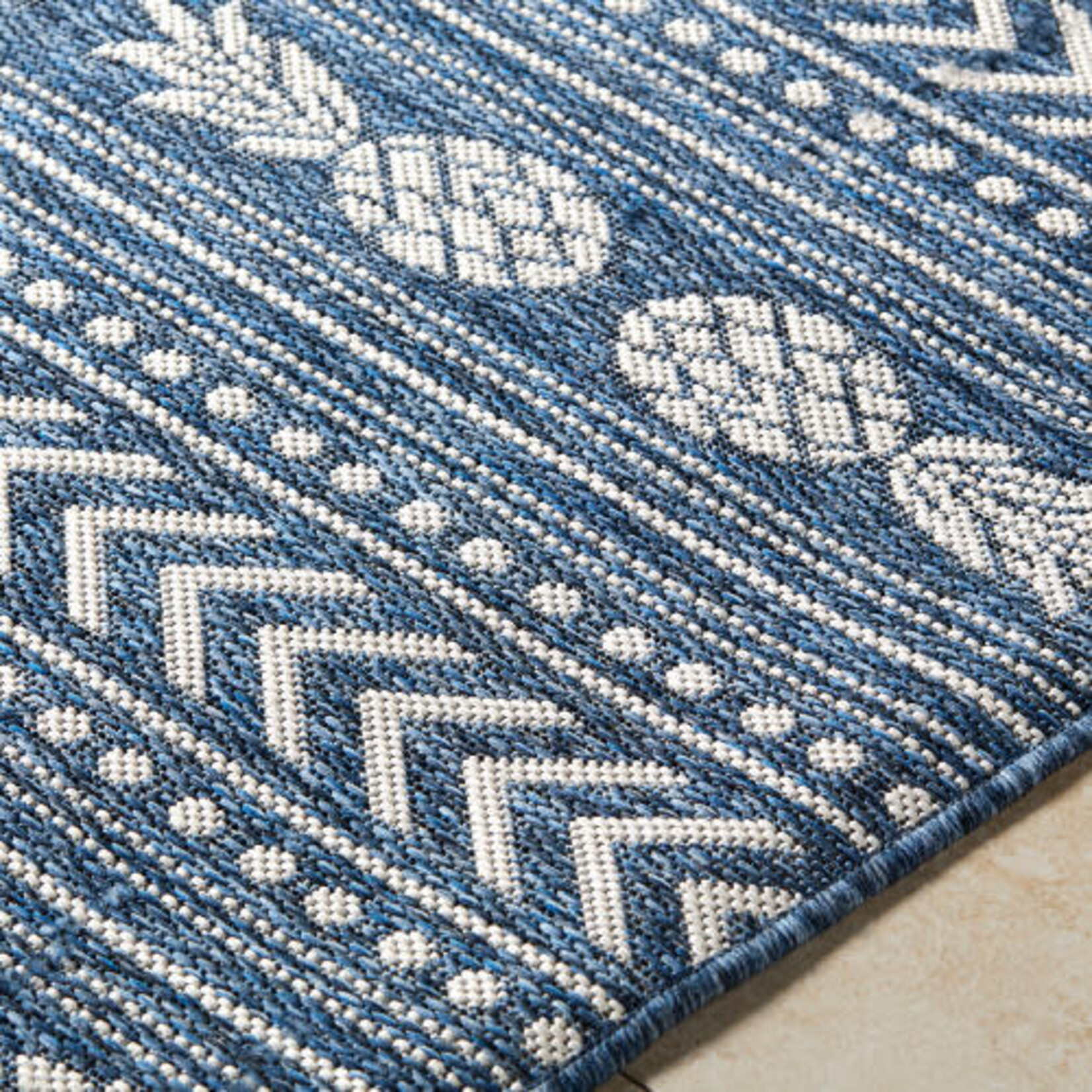 Surya EAG2440 2x2.11 Rug