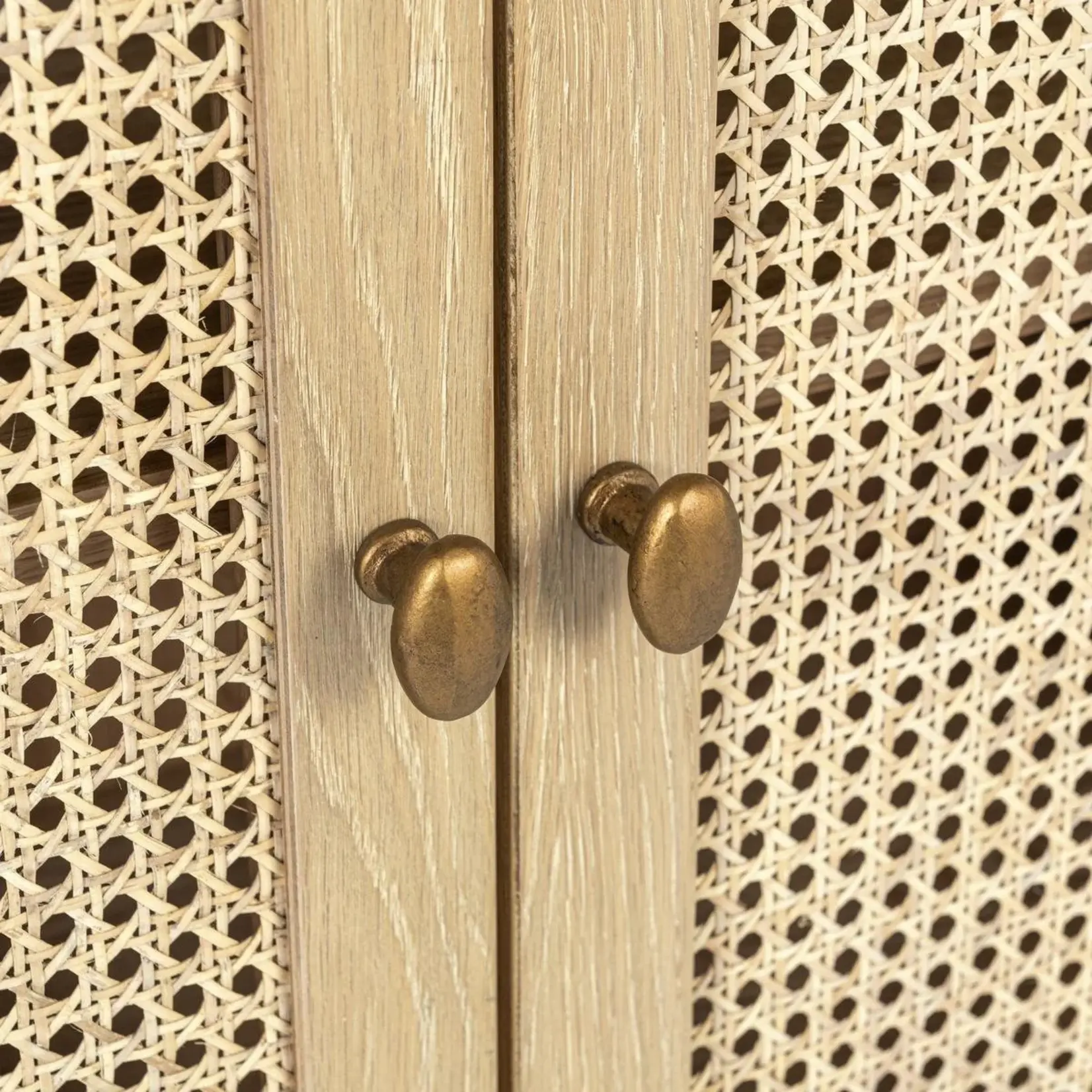 Classic Home Barrea Oak Wood 4Dr Cabinet Natural